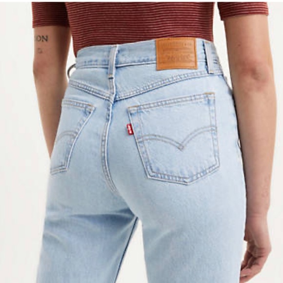 Levi’s 80s Mom Jeans - Picture 1 of 3